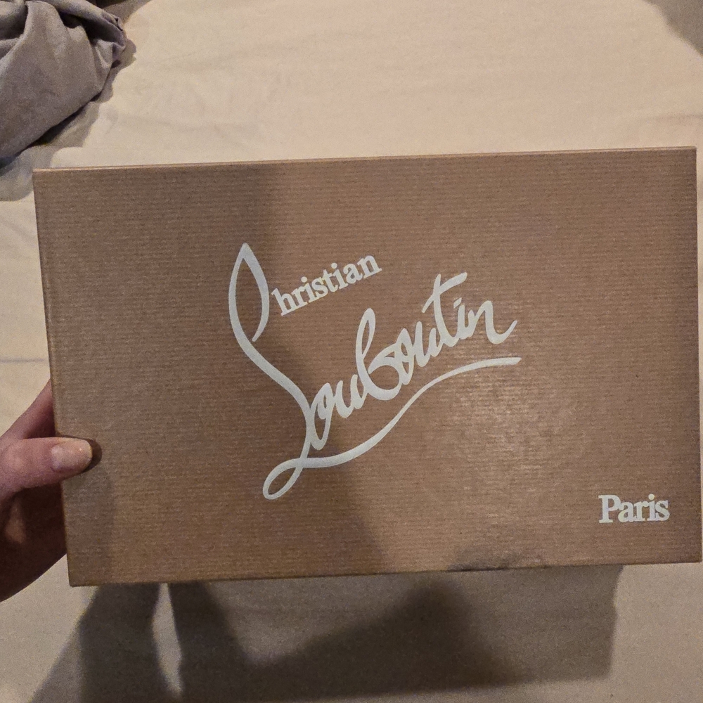 Christian Louboutin Nude Leather Pointed-Toe Pump with Red Sole - Picture 7 of 10